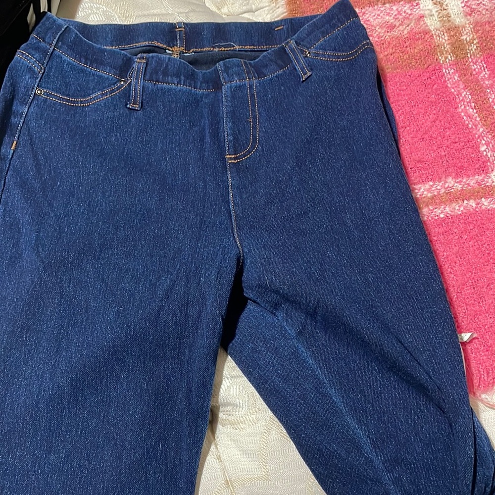 Dark washed jeggings